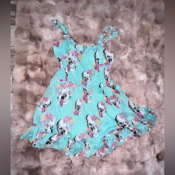 Royal Bones Skulls and Flowers by Daang Goodman - Picture 8 of 15